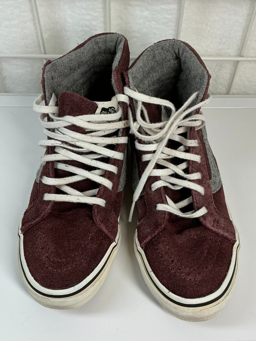 Vans Old Skool Classic Hightop Burgundy Suede Skate Sneaker Women's US Size 5.5